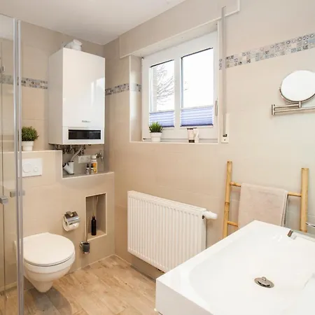 Blumeninsel דירה *