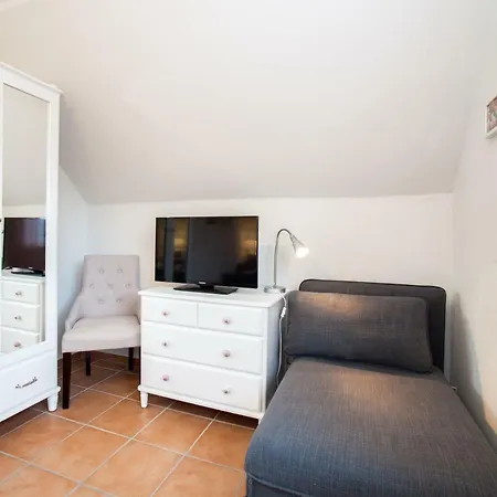 Blumeninsel דירה